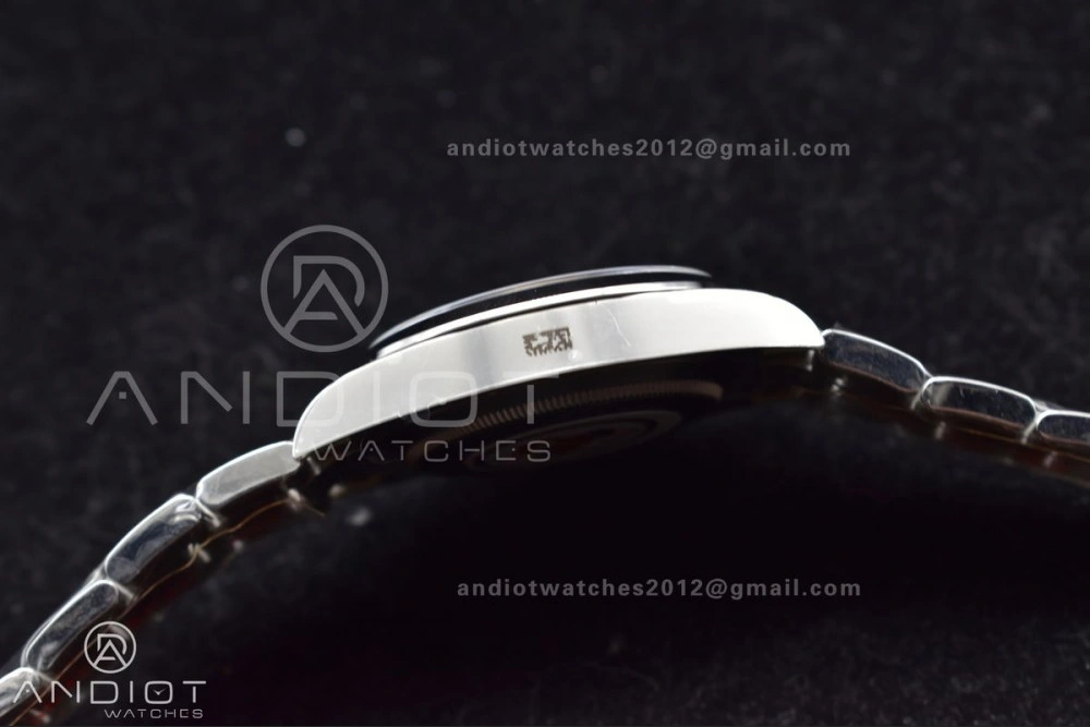 RelaxedFit Air-King 126900 Clean 1:1 Best Edition 904L Steel Black Dial on SS Bracelet VR 500