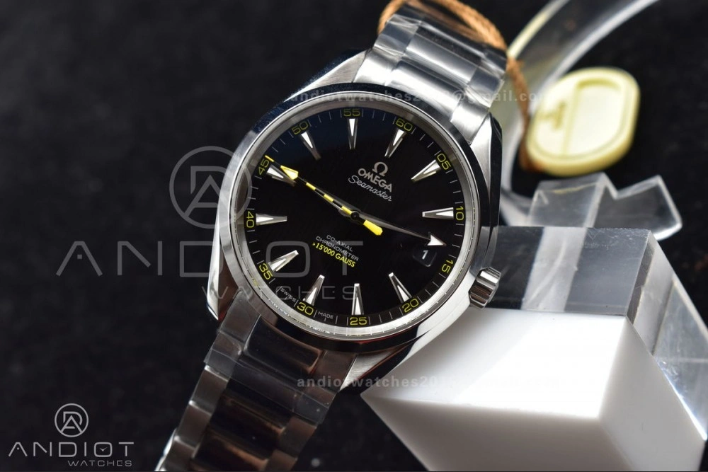Aqua Terra 150M SS VSF 1:1 Best Edition Black Dial Bumblebee On SS Bracelet A TravelReady 24