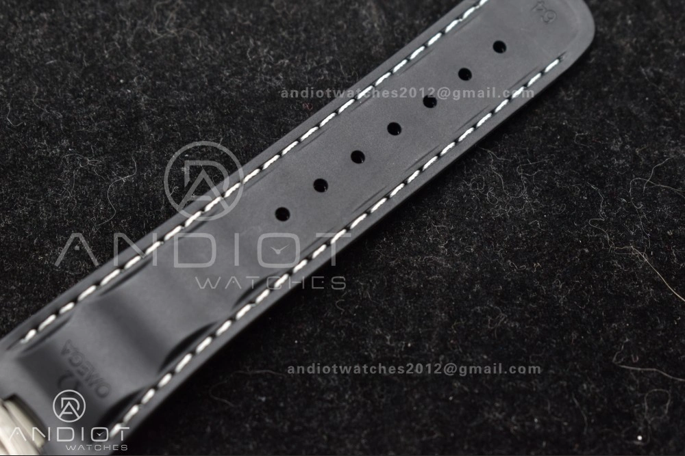 Sleek Aqua Terra GMT Worldtimer 43mm Titanium VSF 1:1 Best Edition on SS Bracelet A8938 Super Clone 22