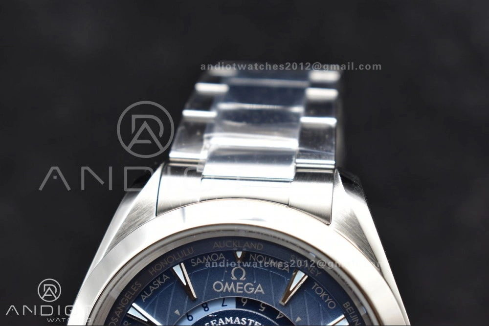 Aqua Terra GMT Worldtimer 43mm VSF 1:1 Best Edition Summer Blue Dial On Stainless Bracelet A8938 Super Clone Versatile 26