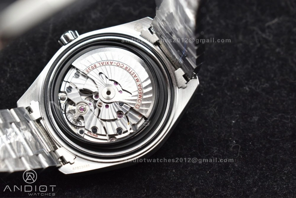 Aqua Terra GMT Worldtimer 43mm VSF 1:1 Best Edition Summer Blue Dial On Stainless Bracelet A8938 Super Clone Versatile 26