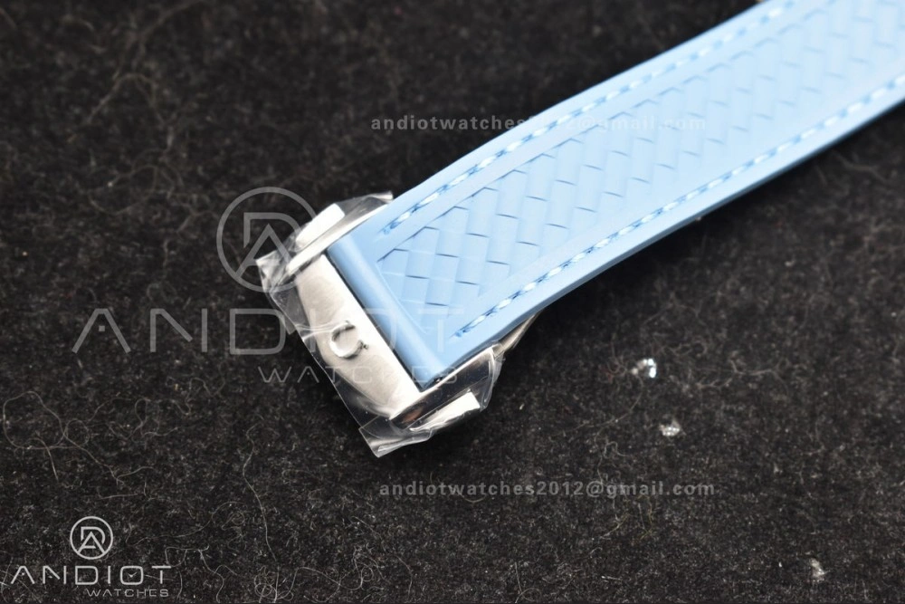 Aqua Terra GMT Worldtimer 43mm VSF 1:1 Best Edition Summer Blue Dial on Blue Rubber Strap A8938 Super Clone Durable 511