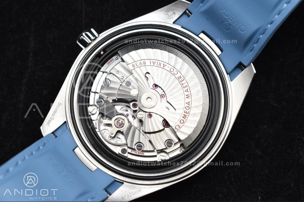 Aqua Terra GMT Worldtimer 43mm VSF 1:1 Best Edition Summer Blue Dial on Blue Rubber Strap A8938 Super Clone Durable 511