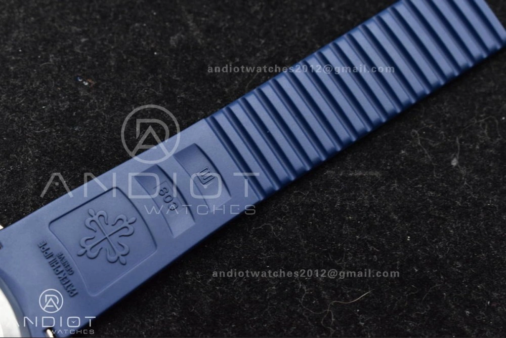 Snug Aquanaut 5167G 42mm SS 3KF 1:1 Best Edition Blue Dial on Blue Rubber Strap A330 Super Clone V 385