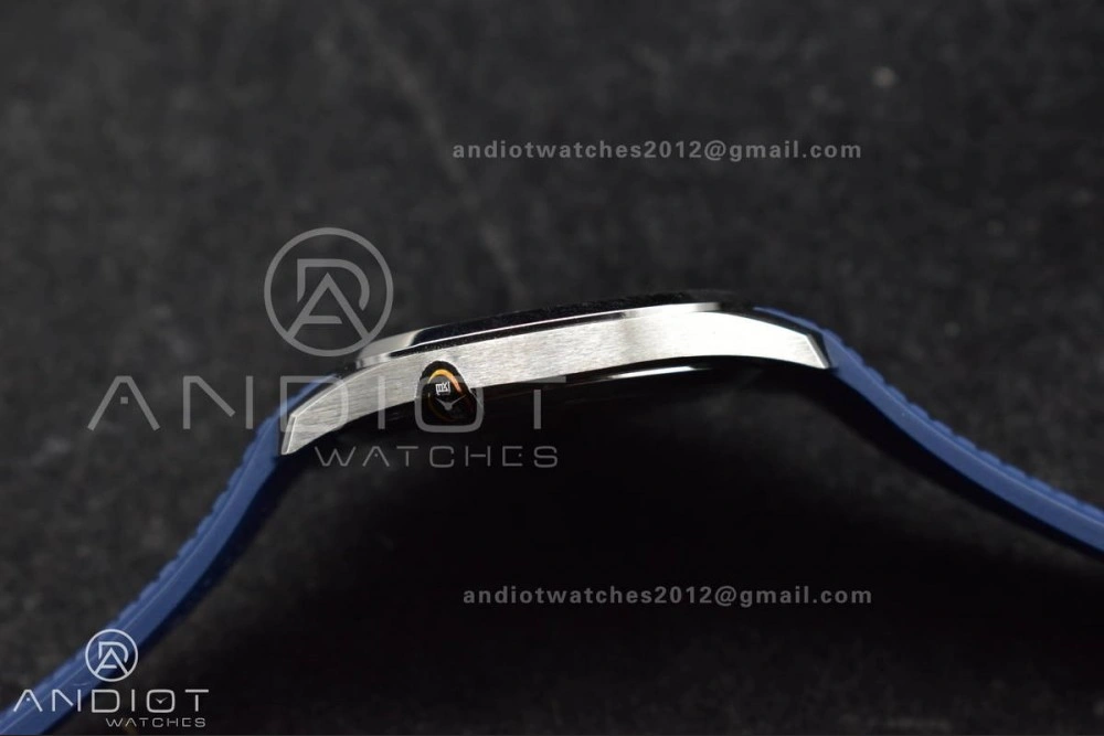Snug Aquanaut 5167G 42mm SS 3KF 1:1 Best Edition Blue Dial on Blue Rubber Strap A330 Super Clone V 385