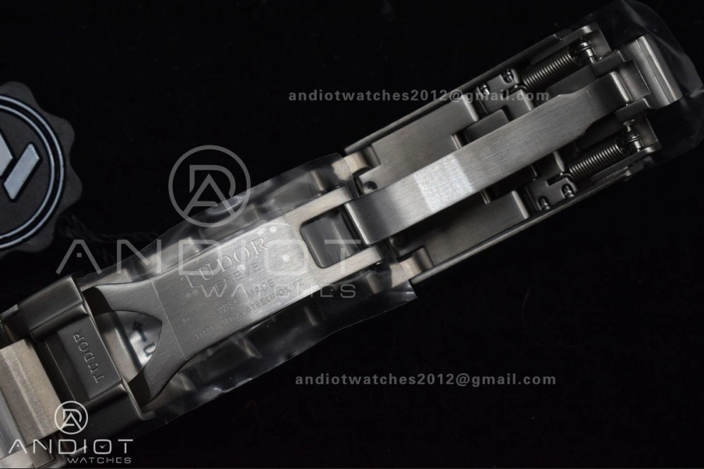 Blue Pelagos ZF 1:1 Best Edition on Titanium Bracelet A2824 V Lightweight 1265