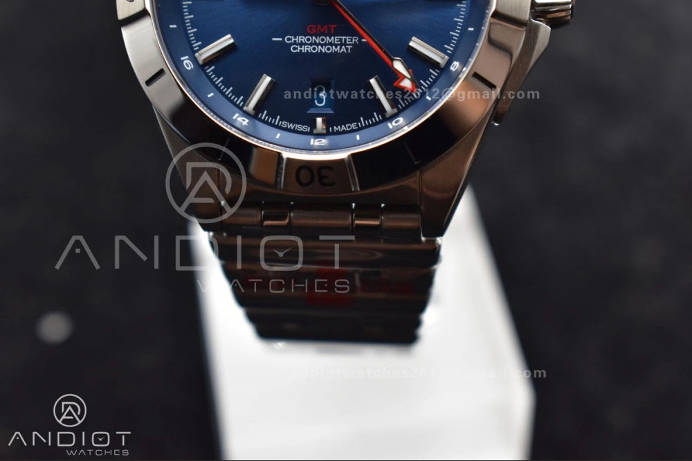 Breitling BLS Factory Chronomat Automatic 1:1 Best Edition GMT 40mm Blue Dial On SS Bracelet A Minimalist 526