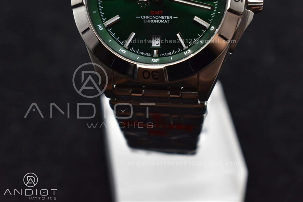 Breitling BLS Factory Chronomat Automatic 1:1 Best Edition GMT 40mm Green Dial On SS Bracelet A SmoothTexture 233