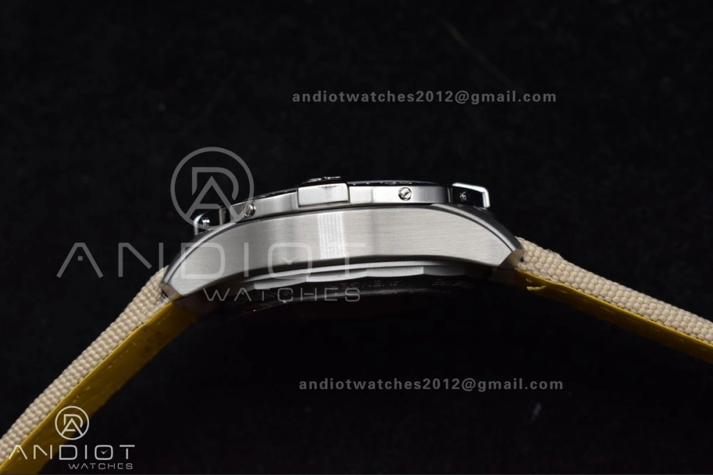 Flexible Chronograph Avenger B01 44mm BLSF 1:1 Best Edition Khaki Dial On Nato Strap A 165