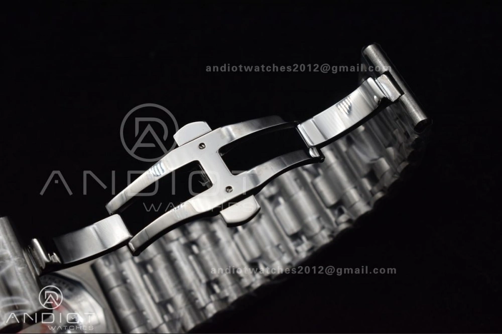 Chronomat B01 44mm SS BLSF 1:1 Best Edition Black Dial on SS Bracelet A WrinkleFree 166