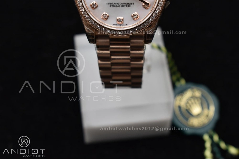 Sporty DateJust 31 Ladies 278275 GSF 316L Steel MOP Diamond Dial On Full RG Case and President Sytle Bracelet 551