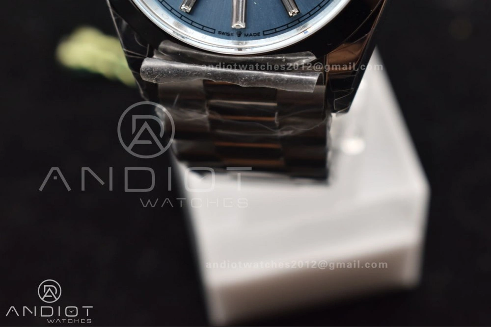DayDate 40 SS GSF Gain Weight Iced Blue Crystal Dial On President Bracelet A Unique 720