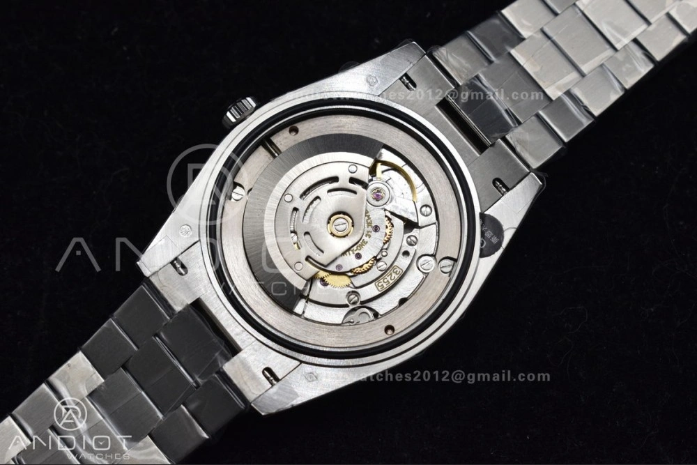 DayDate 40 SS GSF Gain Weight Iced Blue Crystal Dial On President Bracelet A Unique 720
