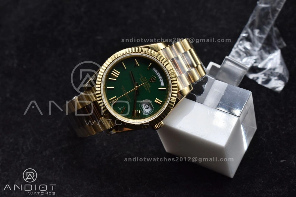 DayDate 40 YG GMF Gain Weight 904L Steel Green Dial Roman Markers on President Bracelet A3255 V EasyMatch 754