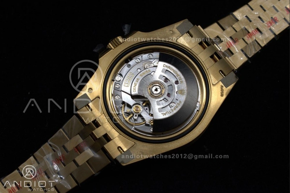 Bright GMT Master II 126718 GRNR Clean 1:1 Best Edition Black Dial on YG Jubilee Bracelet DD3285 CHS 928