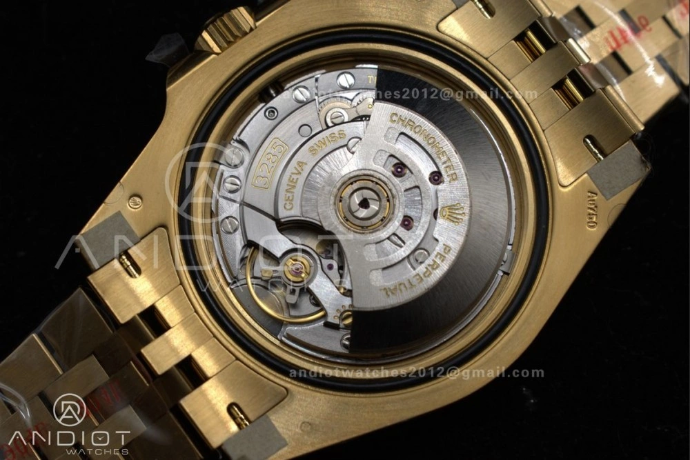 Bright GMT Master II 126718 GRNR Clean 1:1 Best Edition Black Dial on YG Jubilee Bracelet DD3285 CHS 928