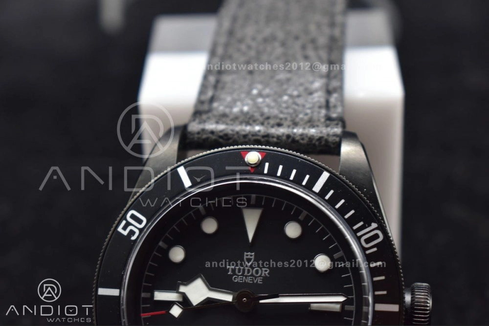 Heritage Black Bay Dark DLC ZF 1:1 Best Edition Black Bezel on Distressed Leather Strap A2824 V WrinkleFree 425