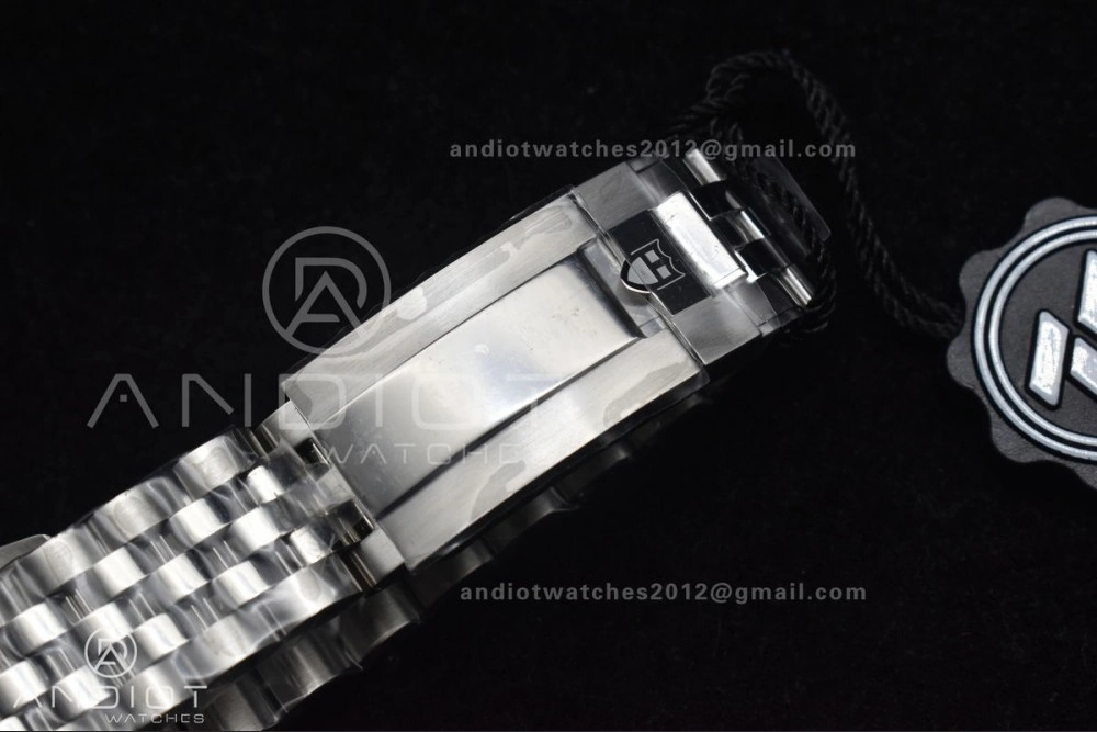 SmoothTexture Heritage Black Bay Red Bezel ZF 1:1 Best Edition on SS Jubilee Bracelet A 1274
