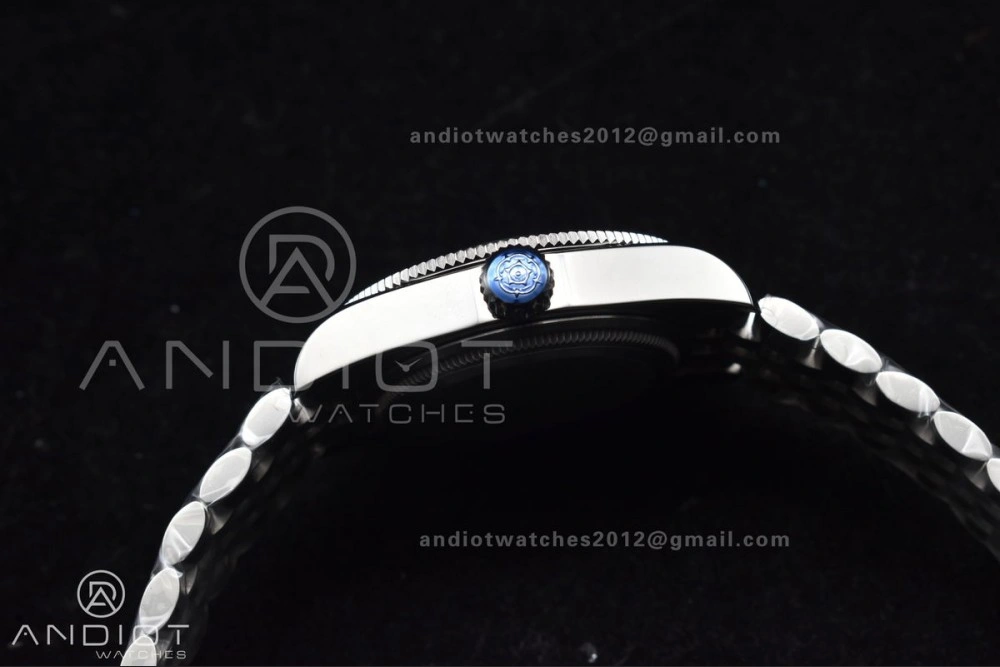 SmoothTexture Heritage Black Bay Red Bezel ZF 1:1 Best Edition on SS Jubilee Bracelet A 1274