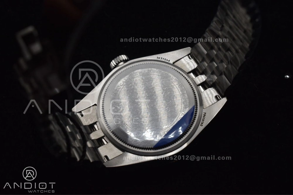 SmoothTexture Heritage Black Bay Red Bezel ZF 1:1 Best Edition on SS Jubilee Bracelet A 1274