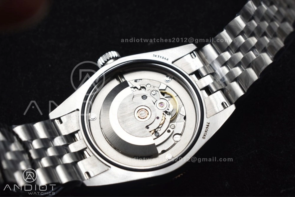 SmoothTexture Heritage Black Bay Red Bezel ZF 1:1 Best Edition on SS Jubilee Bracelet A 1274