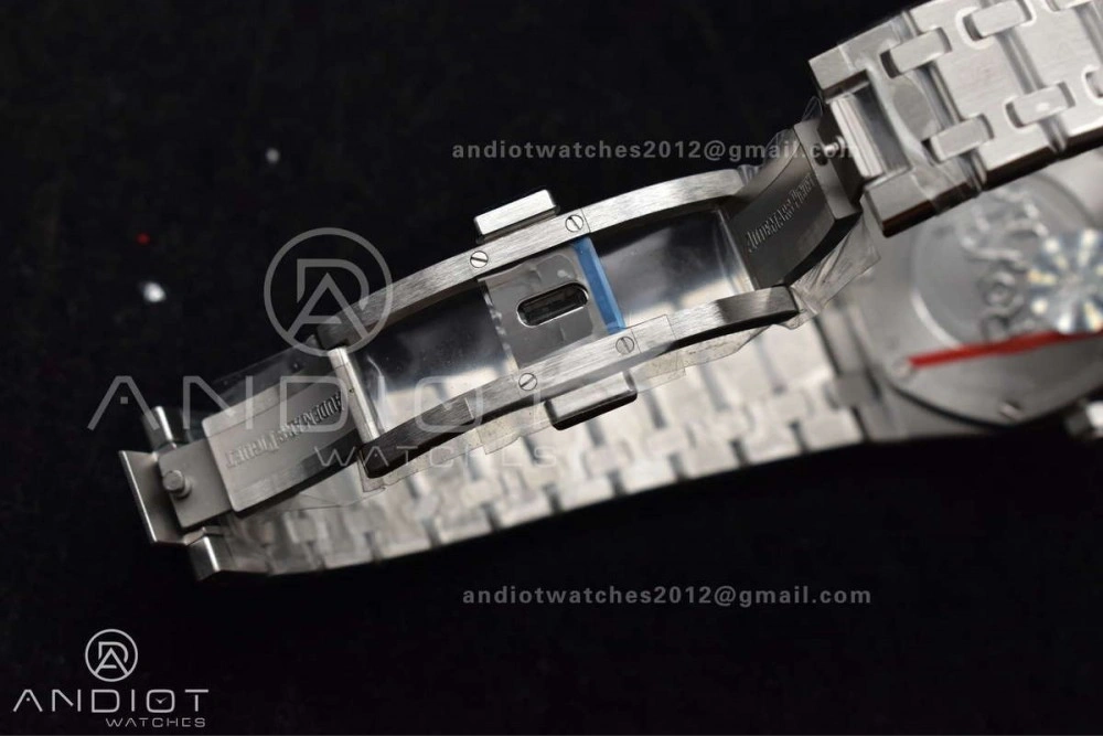 EasyCare Lady Royal Oak 33mm 67651 SS V7F 1:1 Best Edition Black Textured Dial on SS Bracelet Ronda Quartz to AP Cal. 109