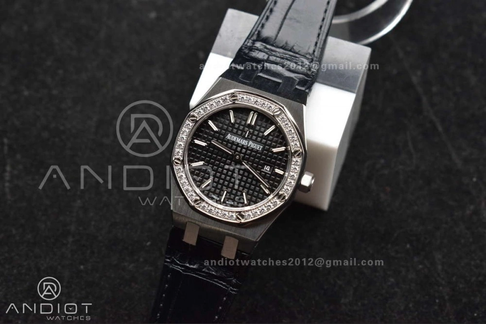 FlexibleFit Lady Royal Oak 33mm 67651 SS Diamond Bezel V7F 1:1 Black Textured Dial On Stainless Strap Ronda Quartz 120