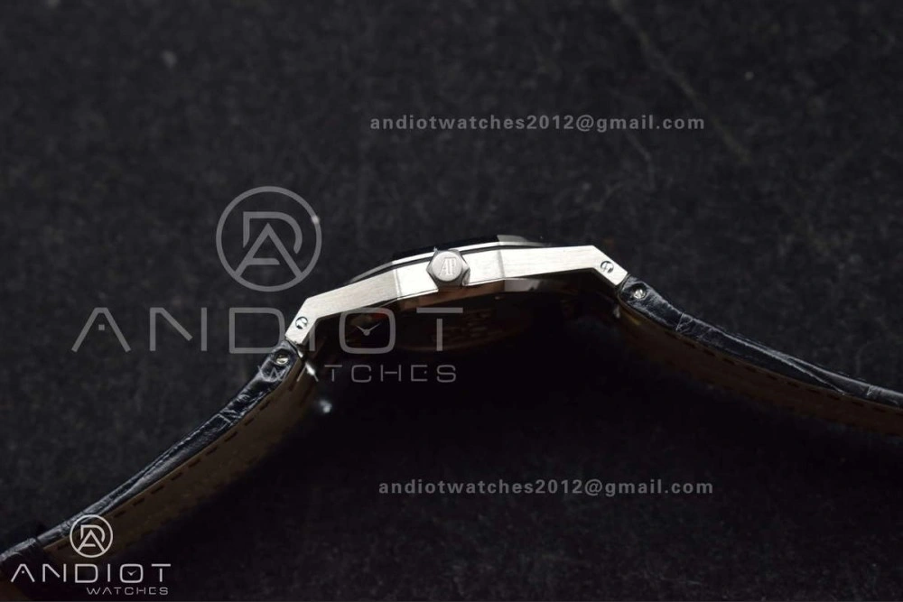 FlexibleFit Lady Royal Oak 33mm 67651 SS Diamond Bezel V7F 1:1 Black Textured Dial On Stainless Strap Ronda Quartz 120