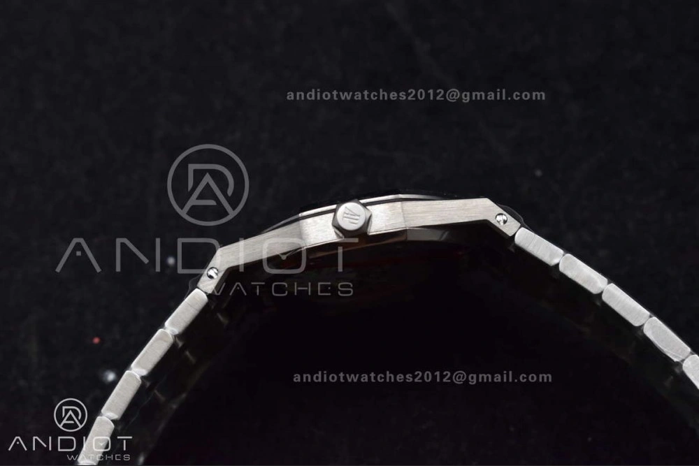 Upgraded Lady Royal Oak 33mm 67651 SS Diamond Bezel V7F 1:1 Blue Textured Dial on SS Bracelet Ronda Quartz to AP Cal. 116