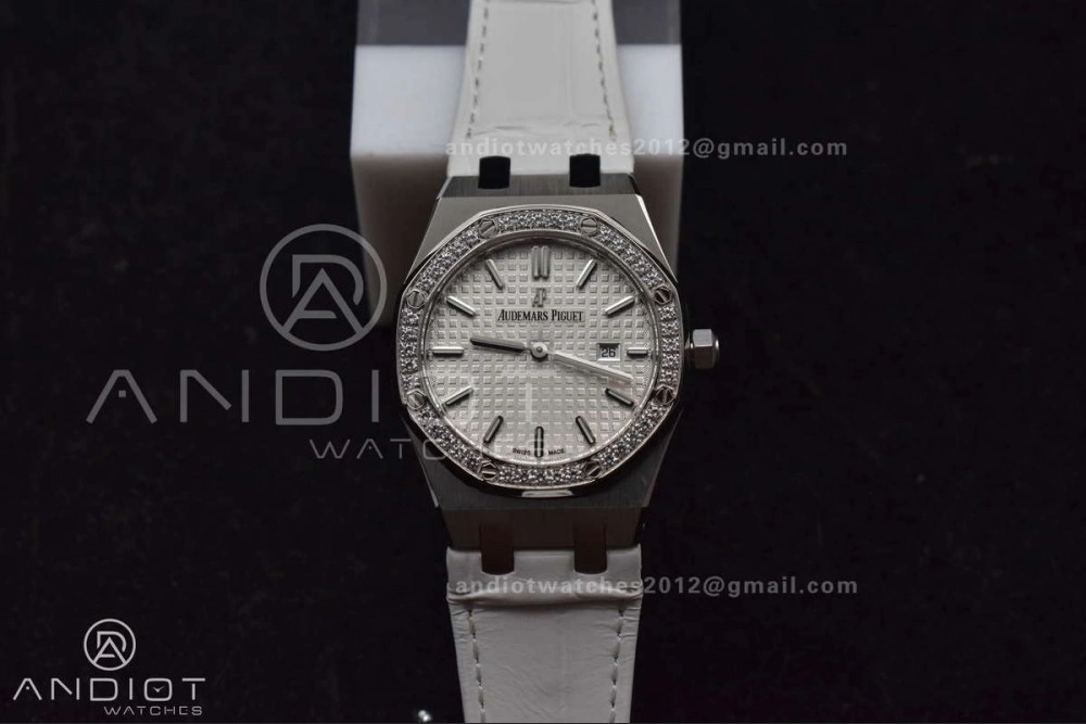 Lady Royal Oak 33mm 67651 SS Diamond Bezel V7F 1:1 White Textured Dial On White Croco Leather Strap Ronda Quartz to AP Cal. EasyCare 101