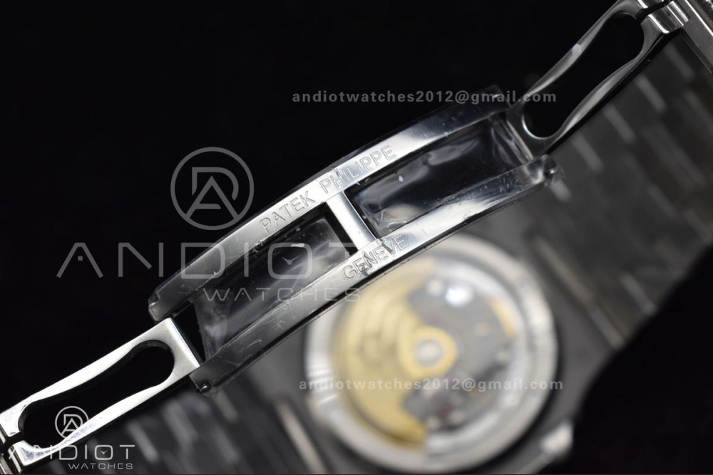 WrinkleFree Nautilus 5711 SS TWF Full Diamonds Bezel & Dial on Diamonds Bracelet A 384