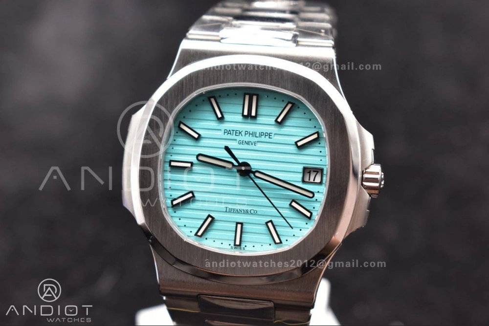 DailyWear Nautilus 5711 Tiffany GRF 1:1 Best Edition Tiffany Blue Dial on SS Bracelet 324CS 386