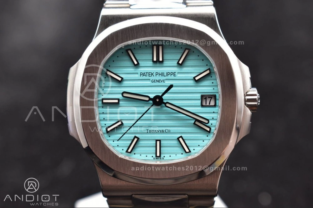 DailyWear Nautilus 5711 Tiffany GRF 1:1 Best Edition Tiffany Blue Dial on SS Bracelet 324CS 386