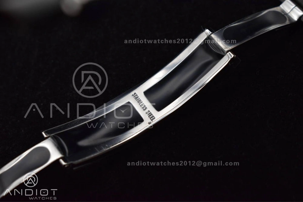 Elegant Nautilus 5711 1A 3KF 1:1 Best Edition Blue Textured Dial on SS Bracelet A324 Super Clone V 364