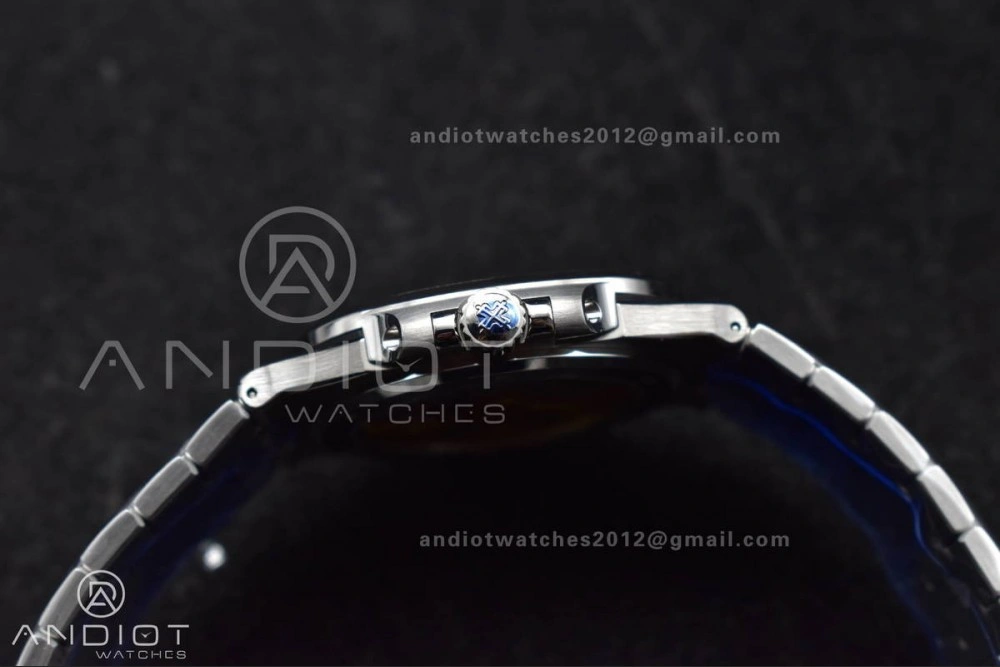 Elegant Nautilus 5711 1A 3KF 1:1 Best Edition Blue Textured Dial on SS Bracelet A324 Super Clone V 364