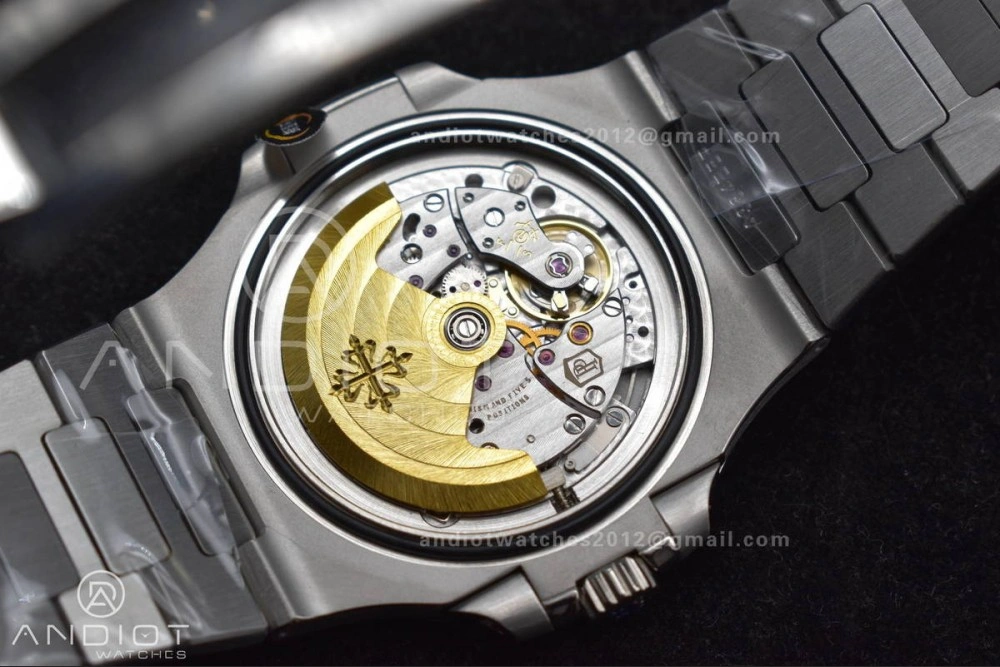 Elegant Nautilus 5711 1A 3KF 1:1 Best Edition Blue Textured Dial on SS Bracelet A324 Super Clone V 364