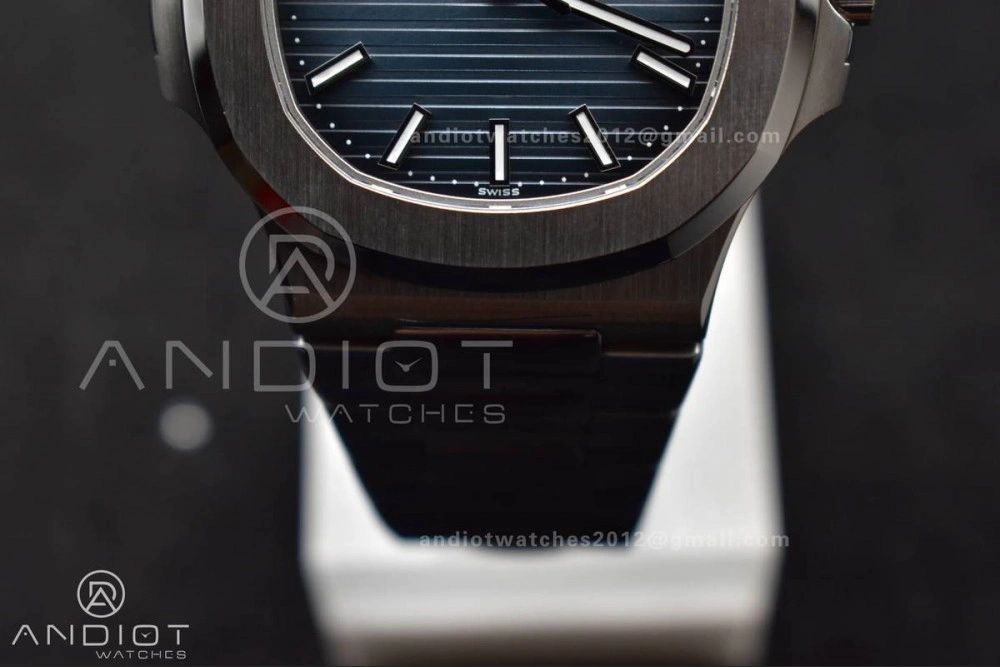 Elegant Nautilus 5711 1A 3KF 1:1 Best Edition Blue Textured Dial on SS Bracelet A324 Super Clone V 364