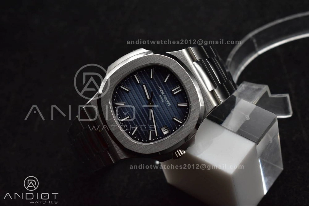 Nautilus 5811 1A 3KF 1:1 Best Edition Blue Textured Dial on SS Bracelet A330 Super Clone Functional 379