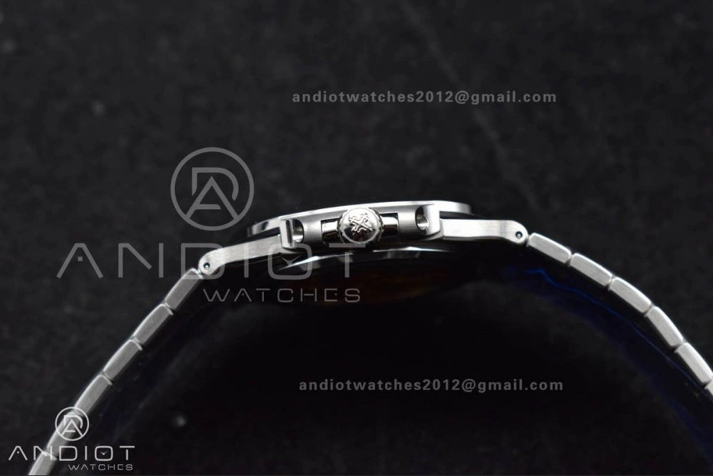 Nautilus 5811 1A 3KF 1:1 Best Edition Blue Textured Dial on SS Bracelet A330 Super Clone Functional 379