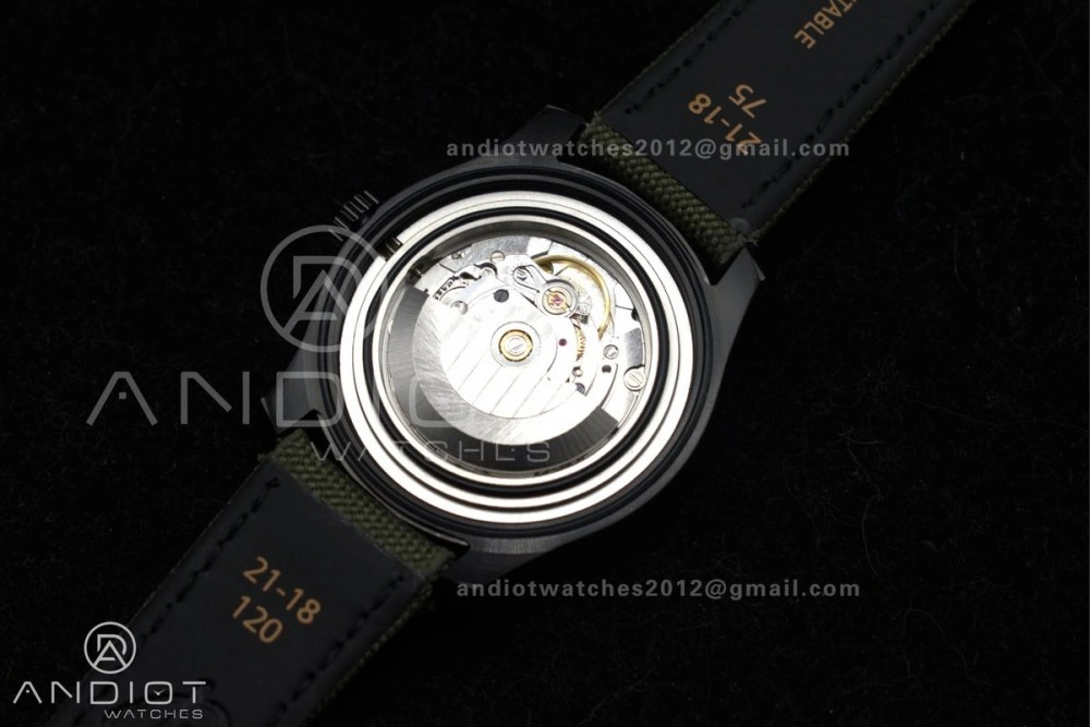 Elegant Navitimer 8 Automatic 41mm PVD TF 1:1 Best Edition Green Dial on Green Nylon Strap A 190