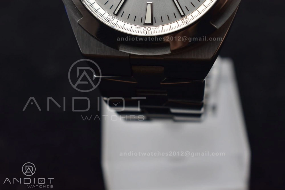 TravelReady Overseas 4500V SS ZF 1:1 Best Edition Silver Dial on SS Bracelet A 924