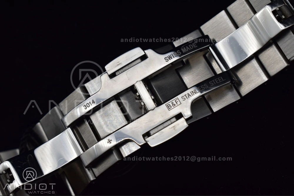 TravelReady Overseas 4500V SS ZF 1:1 Best Edition Silver Dial on SS Bracelet A 924