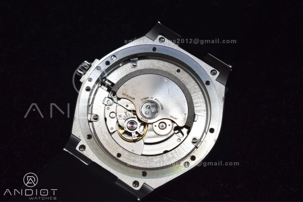 Overseas SS 8F Maker Black Dial on Black Rubber Strap GoodFit 932