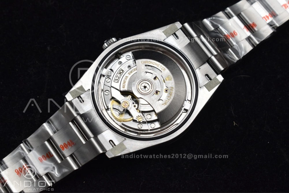 Oyster Perpetual 124300 41mm Clean 1:1 Best Edition 904L Steel Red Dial VR Versatile 938