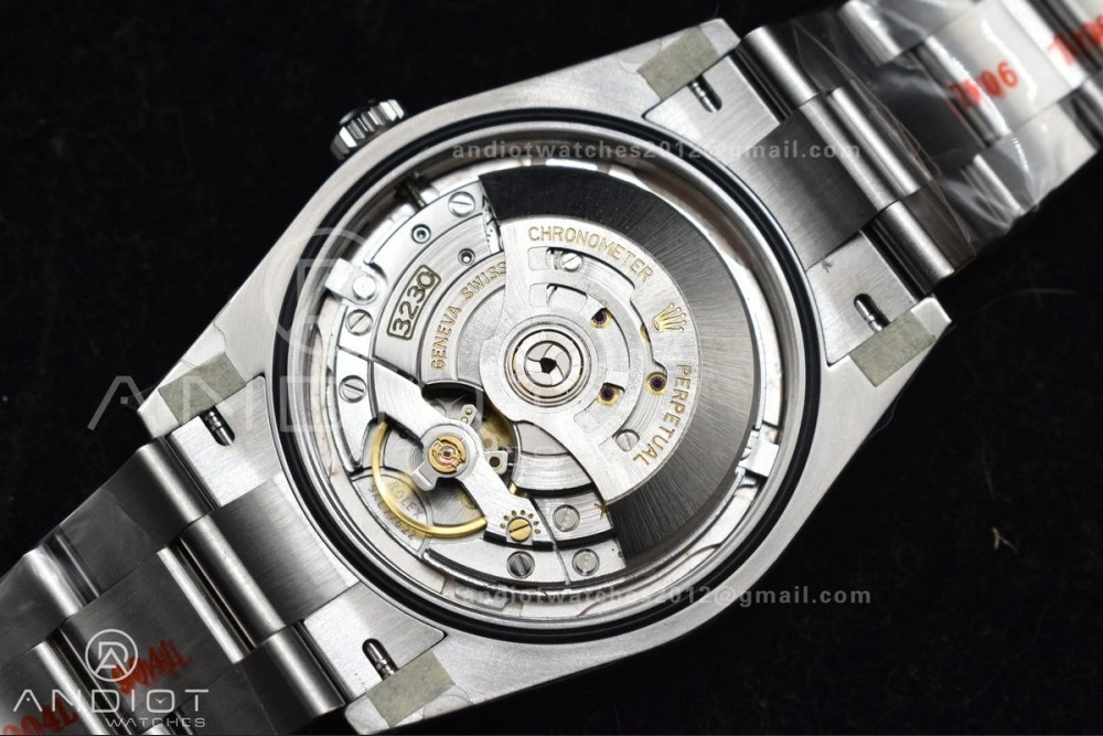 Oyster Perpetual 124300 41mm Clean 1:1 Best Edition 904L Steel Red Dial VR Versatile 938
