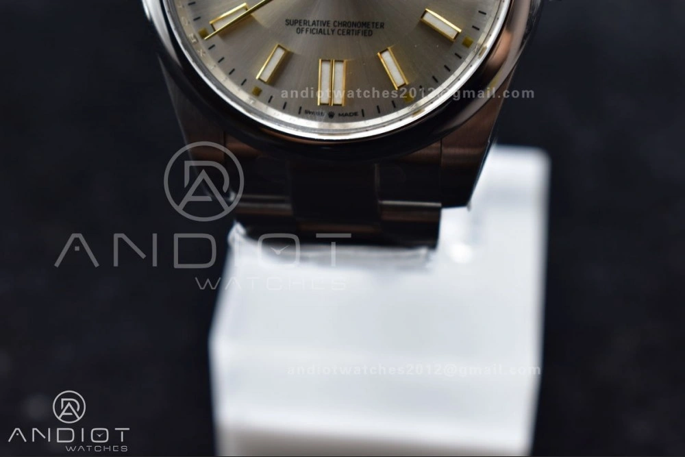 SunProtective Oyster Perpetual 124300 41mm Clean 1:1 Best Edition 904L Steel Silver Dial VR 935