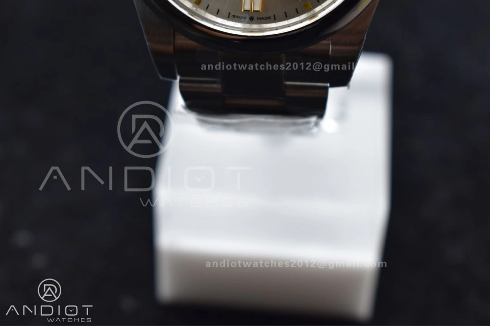 SunProtective Oyster Perpetual 124300 41mm Clean 1:1 Best Edition 904L Steel Silver Dial VR 935