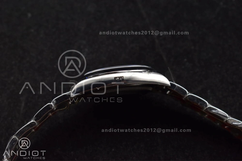 Popular Oyster Perpetual 126000 36mm Clean 1:1 Best Edition 904L Steel Red Dial VR 956