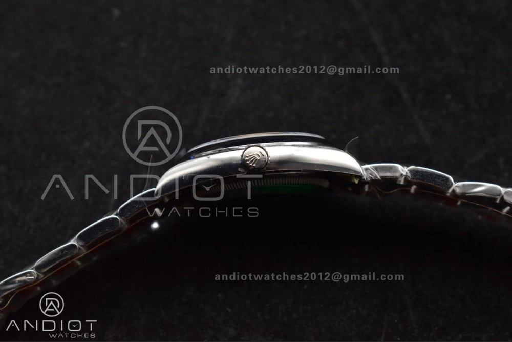 Popular Oyster Perpetual 126000 36mm Clean 1:1 Best Edition 904L Steel Red Dial VR 956