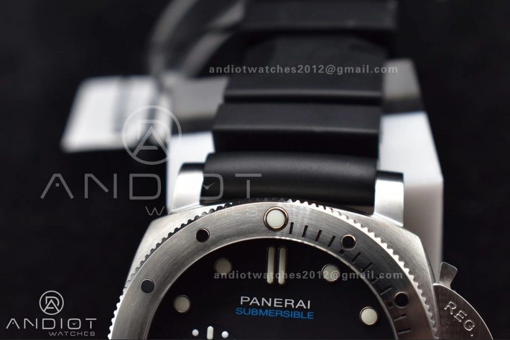 Sleek PAM1229 Y SBF 1:1 Best Edition Black Dial on Black Rubber Strap P 323